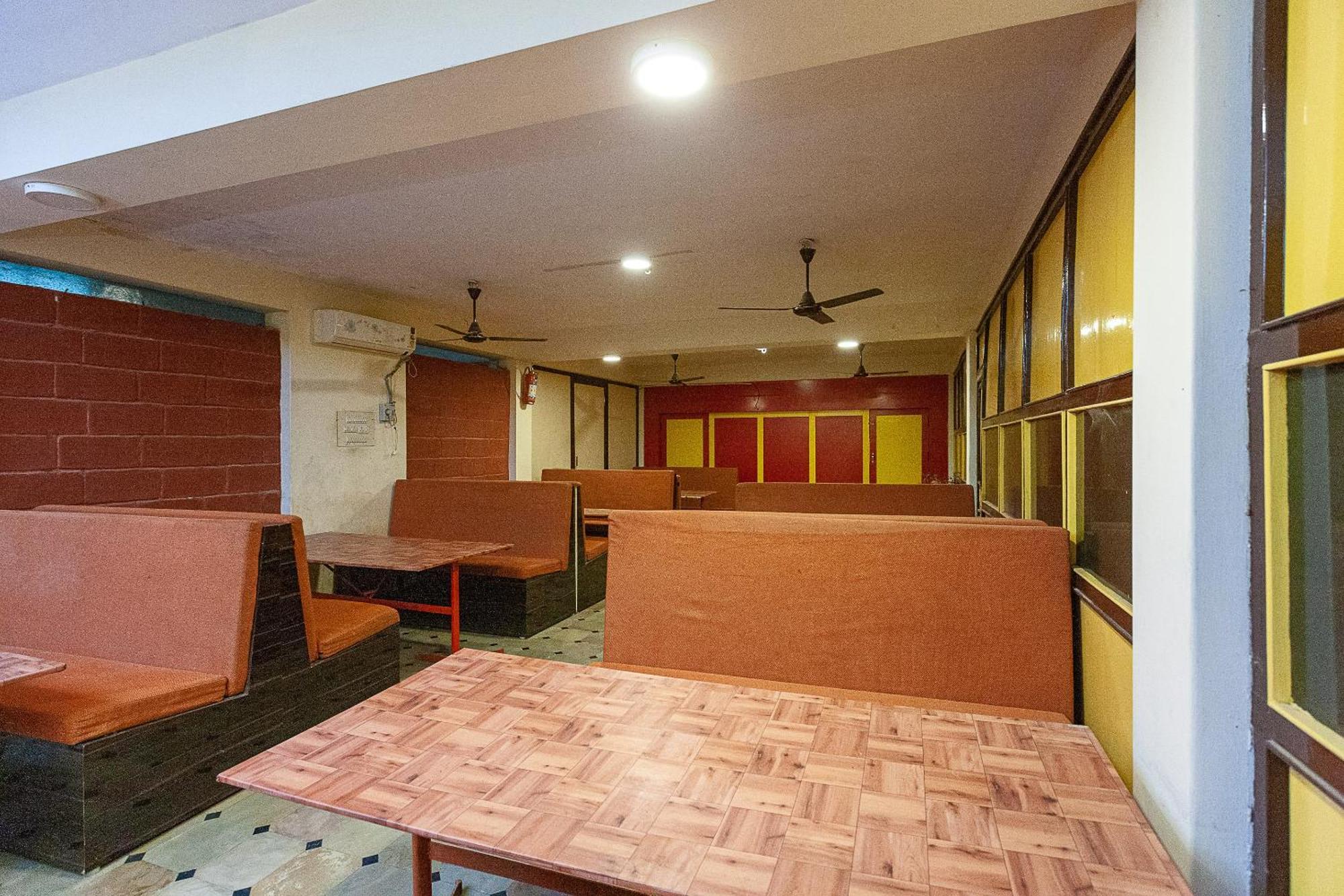 Collection O Ammayi Hotels & Resorts Tiruvannāmalai Eksteriør bilde