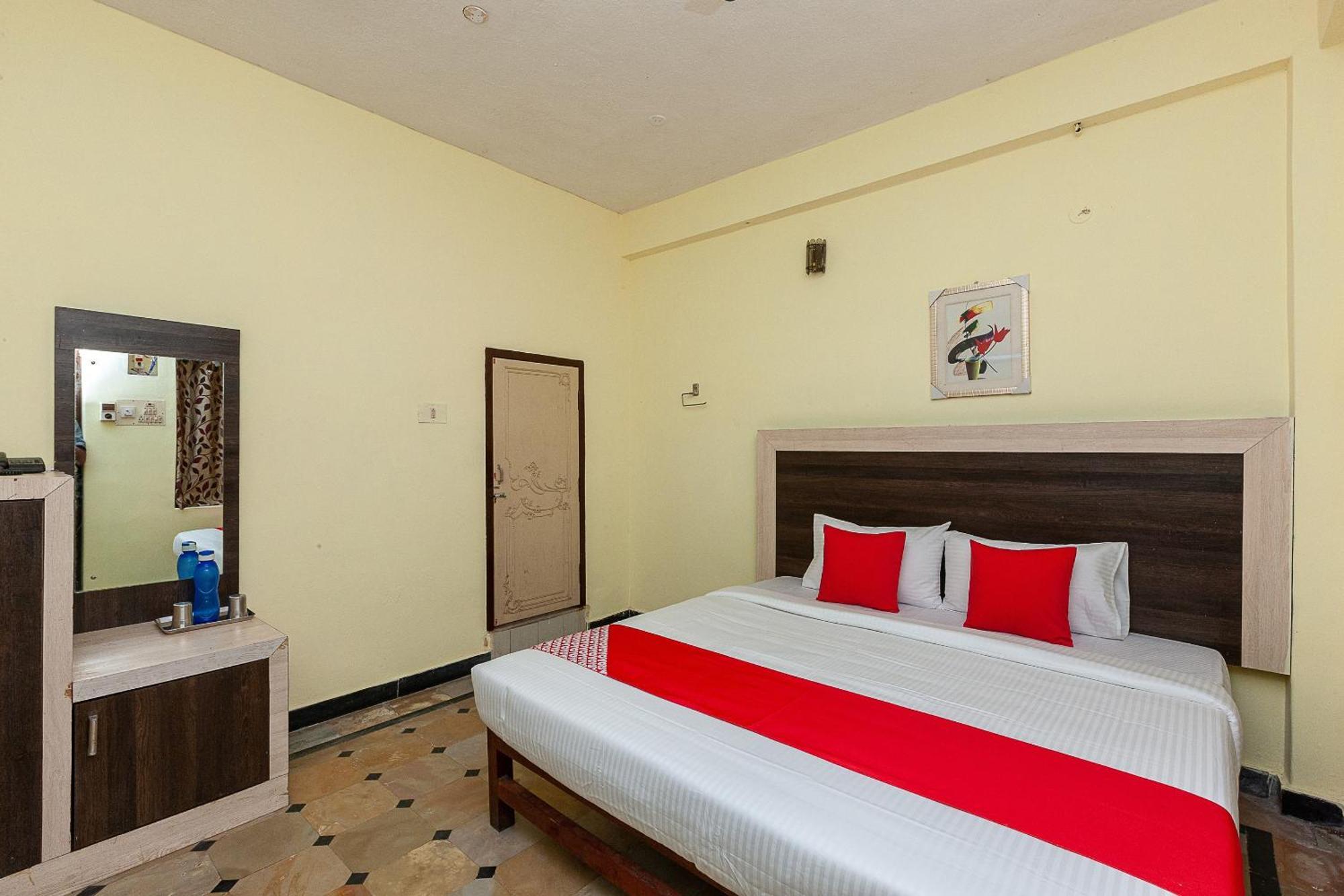 Collection O Ammayi Hotels & Resorts Tiruvannāmalai Eksteriør bilde