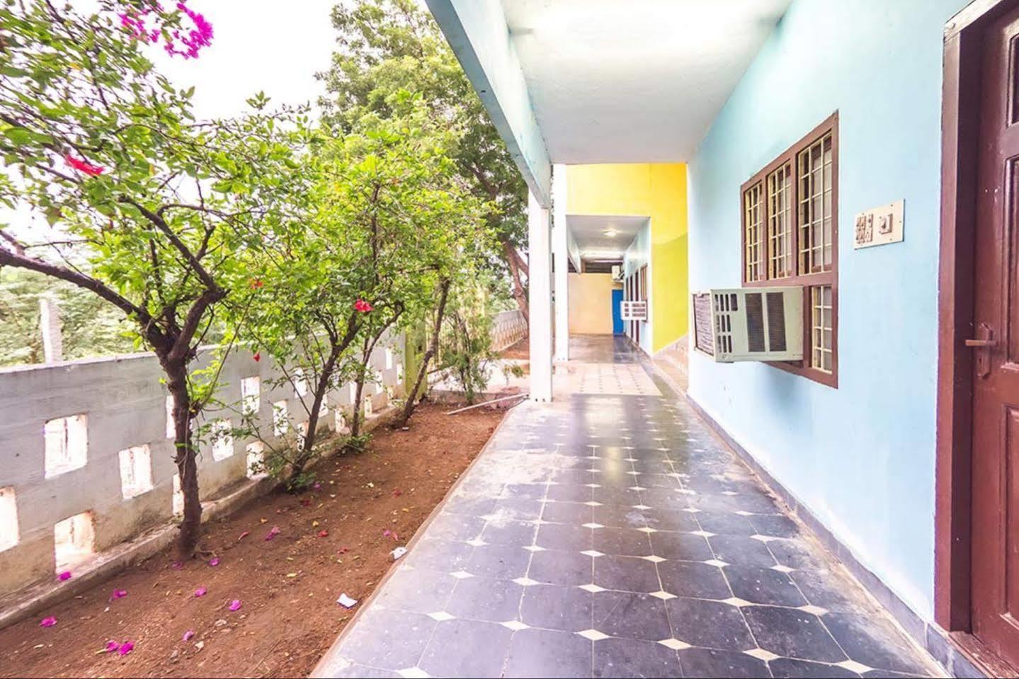 Collection O Ammayi Hotels & Resorts Tiruvannāmalai Eksteriør bilde